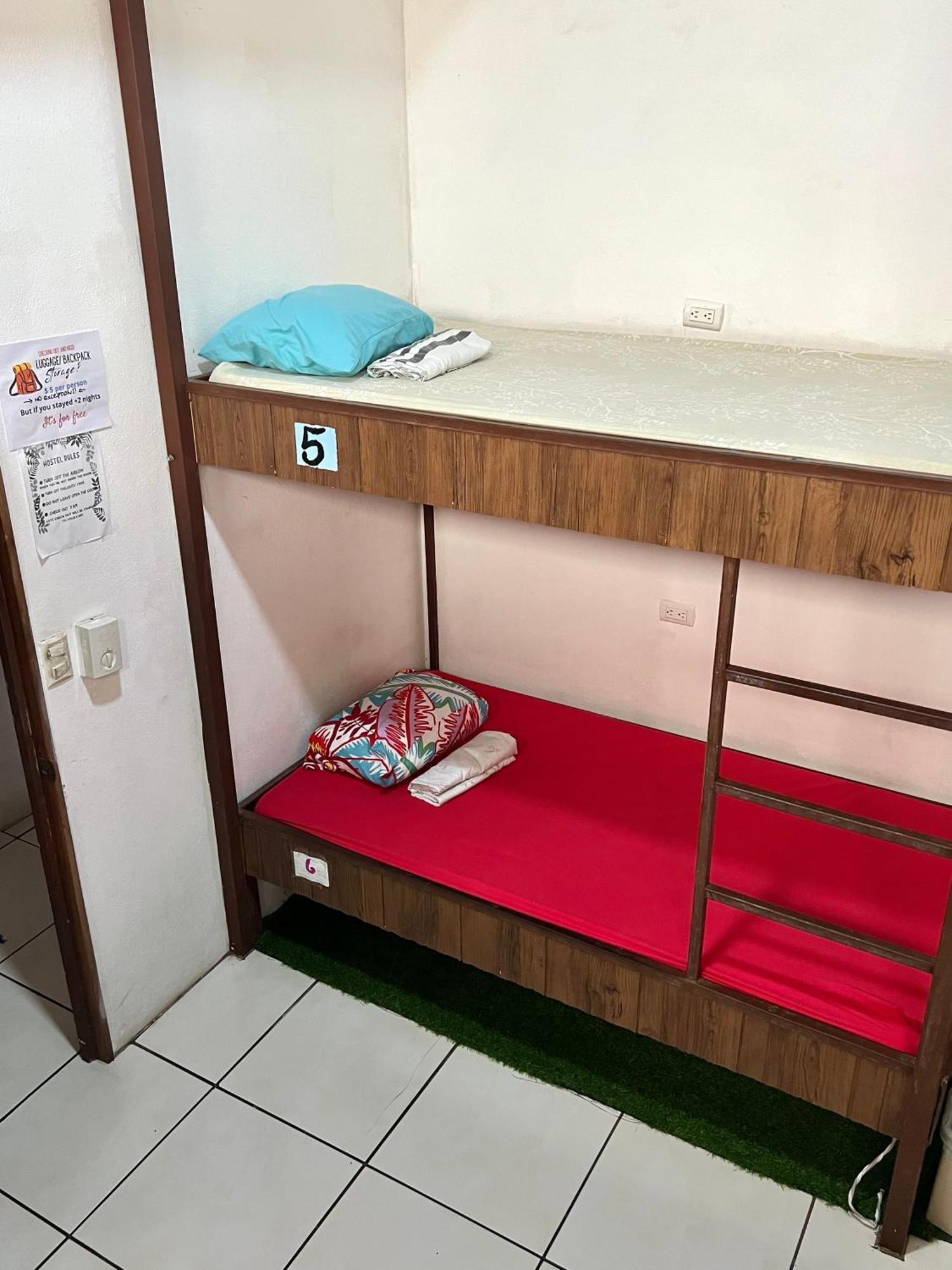 Cheap Hostel Quepos Eksteriør bilde